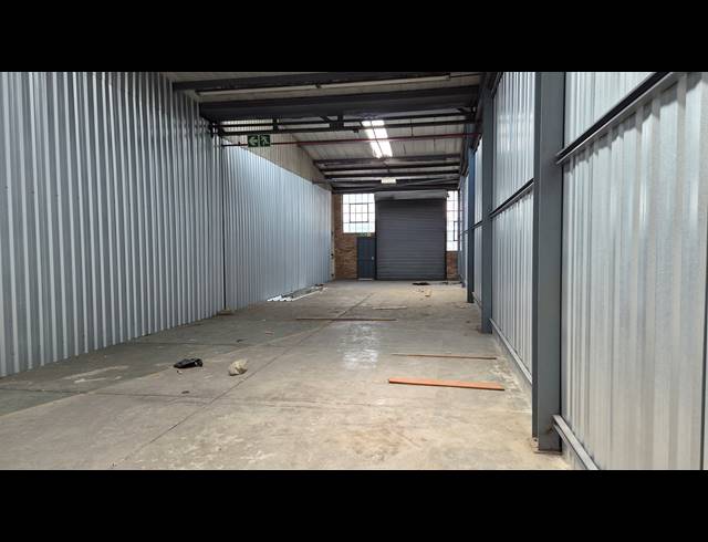 220M² STORAGE UNIT TO LET IN ISANDO
